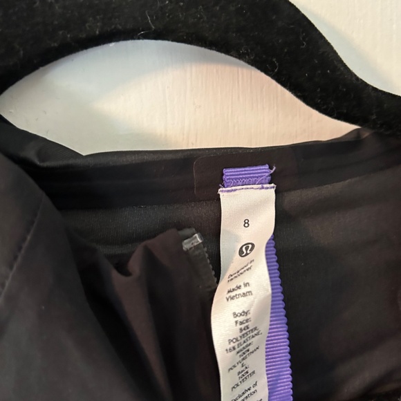 Lululemon Rain Jacket - Picture 4 of 5
